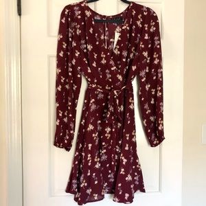 Long sleeve floral tie waist dress